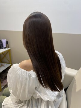 シュヴーブリヤン(cheveux brillants) 【髪が決まらない朝に】上質ストレートで始める理想の一日