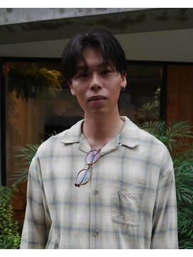 オムズポカ 栄矢場町店(OM's poka) センターパート／名古屋メンズカット