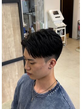 エッジ(EDGE) 大分メンズ刈り上げショートレイヤー短髪毛流れスタイル