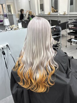 シェイロ(Cielro) ホワイトカラー×オレンジグラデーション