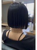 大人かわいい切りっぱなしボブ