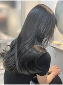 20代30代ロングヘアグレージュカラー