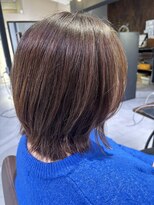 エミュー(emue) 20代30代40代◎丸み外ハネミディアムレイヤーウルフレイヤー