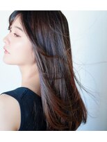 トリコ トウキョウ アヴェダ 表参道店(tricot TOKYO AVEDA)&nbsp;[表参道] 洗練された大人女性のロングヘア