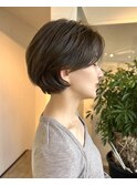 毛流れレイヤーのフレンチショートボブ白金目黒