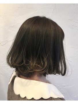 ウィロー(WILLOW) 【WILLOW】前下がりボブ