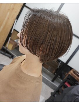 ヘアテリア リュウ 大塚(hair teria ryu) ハンサムショート耳かけスタイル×ナチュラルグレイカラー
