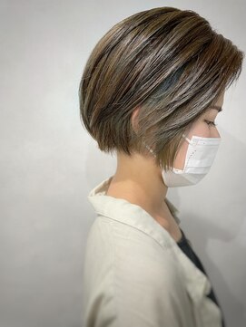 オータス(OTAS.) ＃インナーカラー＃ベージュ×グレージュ＃大人ショート