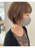 丸みショートボブ×柔らかベージュ