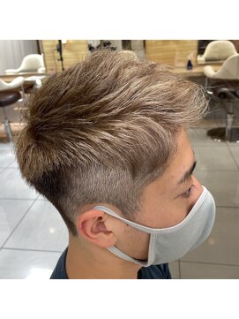 ロンドアジュール 横浜(Lond azur) アップバングショート×ツートーンカラー