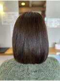 ブラウンベージュカラー×丸みボブ