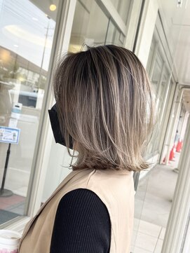 デュールイースト(Duul East) ミディアム×バレイヤージュ