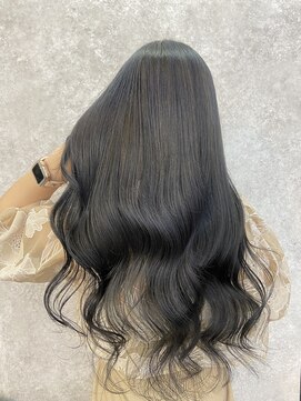 ラビス(Lovis) ハッシュカット/フルバング/似合わせカット/レッドブラウン