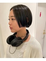 ベチカ(vetica) 上品なネイビーブルーハイライトボブ