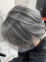 ウォンク(WONK.)&nbsp;[WONK.] バレイヤージュ　ショート×ホワイト×ブルーグレー