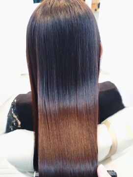 ヴィヴァーチェイルソーレ(VIVACE ilsole) 20代30代40代大人可愛い髪質改善カラーダークブラウン透明感