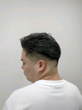 ヒロギンザ 神田店(HIRO GINZA) ツーブロック×フェードスタイル