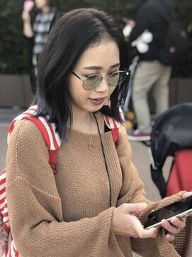 アトリエナガノ(atelier nagano) ニュアンスカラー/センターパート/ツヤ髪スタイル/ブルージュ