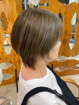 サンタフェ 一宮森本店(Santa'Fe) Santa'Fe式脱白髪染め白髪ぼかしハイライト/ショート