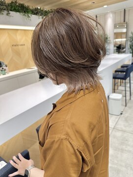 ステアケース ギンザセブン(stair:case ginza7) 白髪ぼかしハイライトインナーカラーくびれレイヤーボブ