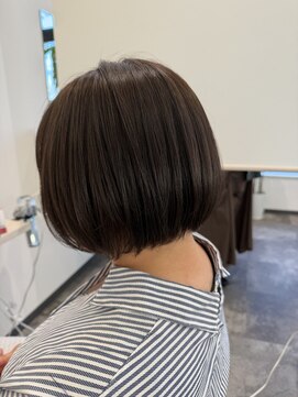 パル(PaL) くすみカラーのショートボブ