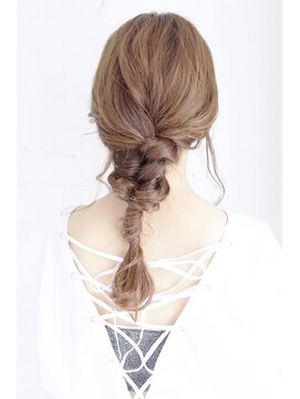 オリーブスバイネオリーブ(Olive's by neolive) 【新宿　Neolive】編み込みポニー＊パーティアレンジ