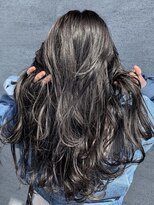 フォーム(FORM)&nbsp;【FORM】グレージュロング×シルバーハイライト