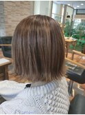 肩上切りっぱなしボブ  11月