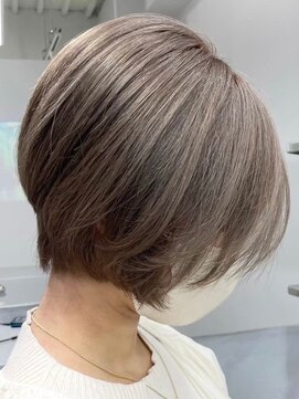 ウィコ 新宿(WICO) グレージュショート[新宿駅/フェミニン/モード/ダークアッシュ]