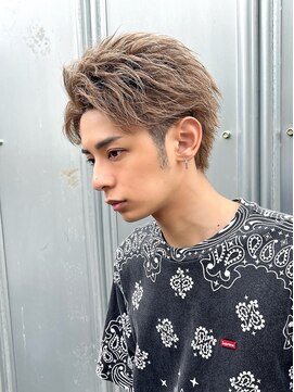 アーリー(Ali'i) 束感アップバングツーブロックマッシュパーマショートレイヤー