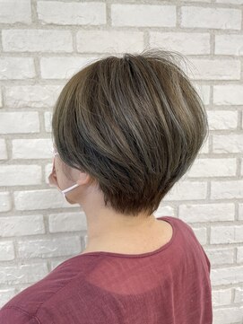 アッシュ 稲田堤店(Ash) ハイライトイルミナグレージュ×ショートボブ