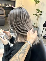 ブレンド 渋谷(BLend)&nbsp;前髪ハイライトカラーこなれミディイメチェンウェーブパーマ