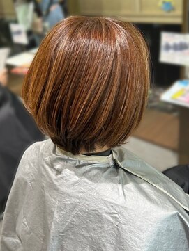 ユーアンボワーズ(U-AMBOISE) ナチュラルショート【寝屋川/髪質改善/白髪ぼかし】