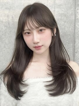 アイヴィ 表参道(IVY) レイヤーカット　髪質改善　透明感カラー　ベージュ