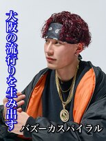 ルースト 心斎橋店(ROOST)&nbsp;MEN’S HAIR/サーフカール/刈り上げセンターパート/心斎橋