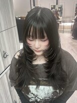 ノーム バイ アウラ(norm. by aura)&nbsp;ハッシュカット、フレンチバング、前髪縮毛
