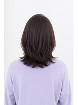 ベルス(bellus)&nbsp;斜めバング×ナチュラル外ハネミディアム　20代　30代　40代