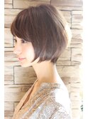 ３０代・４０代に人気丸みが可愛いナチュラルショート
