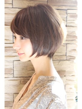 レウナ 外苑前(Reuna) ３０代・４０代に人気丸みが可愛いナチュラルショート