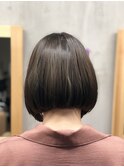 切りっぱなしショートボブ