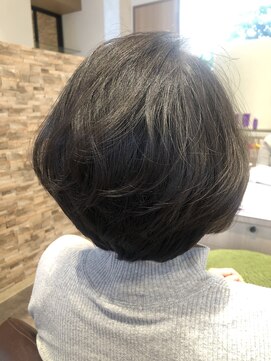 ビースリー ロア ふんわりショートスタイル