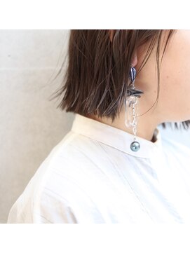 リラ バイ クオーレ(LIRA by CUORE) 切りっぱなし