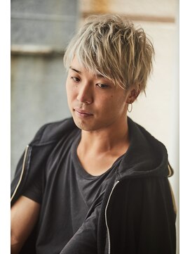 ツーダブルバイフィフス 西梅田店(WW.. by fifth) WHYTEマッシュウルフ【梅田/JR大阪/西梅田】