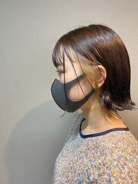 アリカ(arika) イヤリングカラー×外ハネボブ