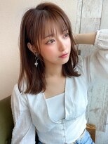 アフロート ディル(AFLOAT D'L)&nbsp;20代30代40代小顔外ハネミディアムひし形シルエットくびれミディ