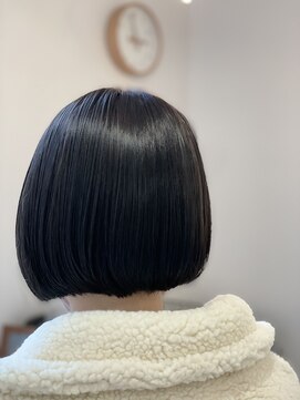 シス(sisu) 透け感黒髪