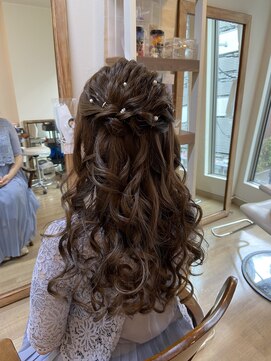 ロカット サロン(Roquat Salon) ハーフアップヘアアレンジ【ヘアアレンジ 立川/立川南/国立】