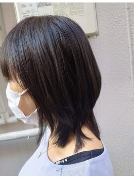 ココロ(COCORO) 大人っぽさも遊び心も叶えるレイヤーミディアム