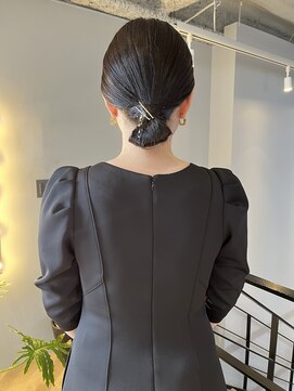 ヌープヘアーアイス(NUUP.hair ici) 20代30代タイトヘア!お呼ばれ大人っぽ銀箔ヘアセット!シニョン