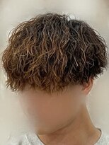 バース 梅田中崎町店(BIRTH)&nbsp;ツイストスパイラル／縦落ちツイストスパイラルパーマ／マッシュ